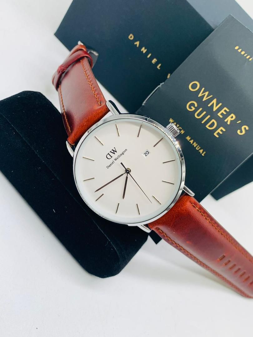 🕰️ Montre Daniel Wellington (DW) ✨